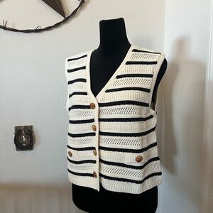 DAVI & DANI Black and White V-Neck Sweater Vest